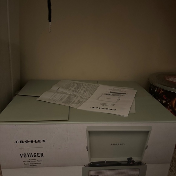 Crosley Voyager Bluetooth Record Player - Picture 2 of 3